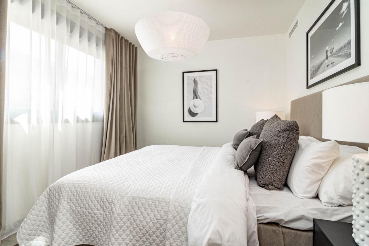 Inf32L- Modern City Apartment, Families Only Естепона Екстер'єр фото